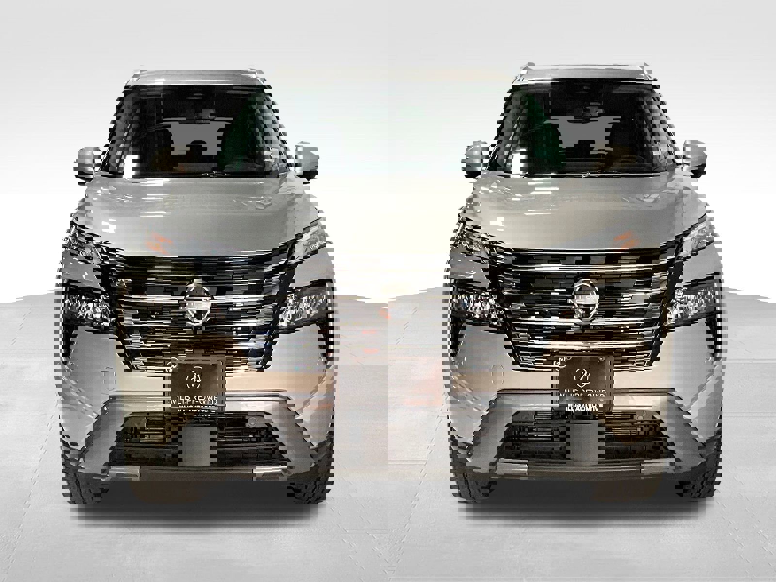 Used 2025 Nissan Rogue SL image 2