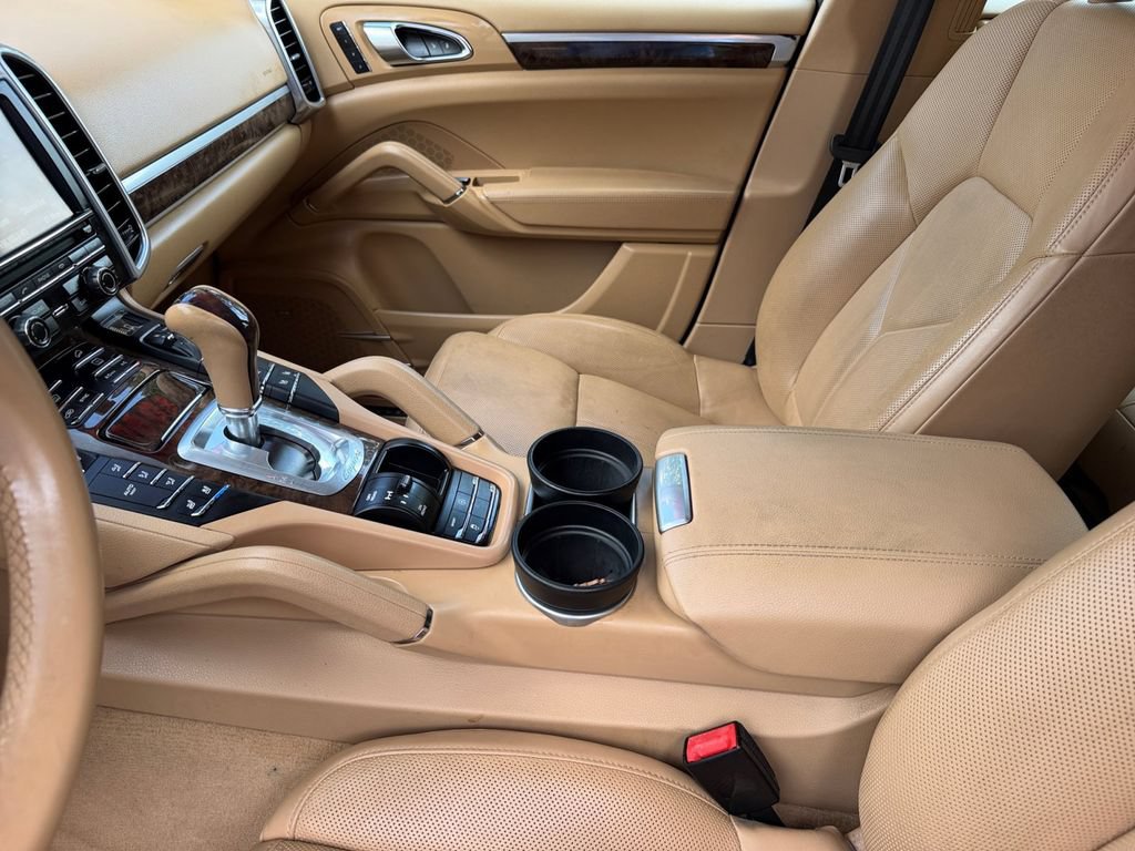 Used 2016 Porsche Cayenne AWD/4WD image 12