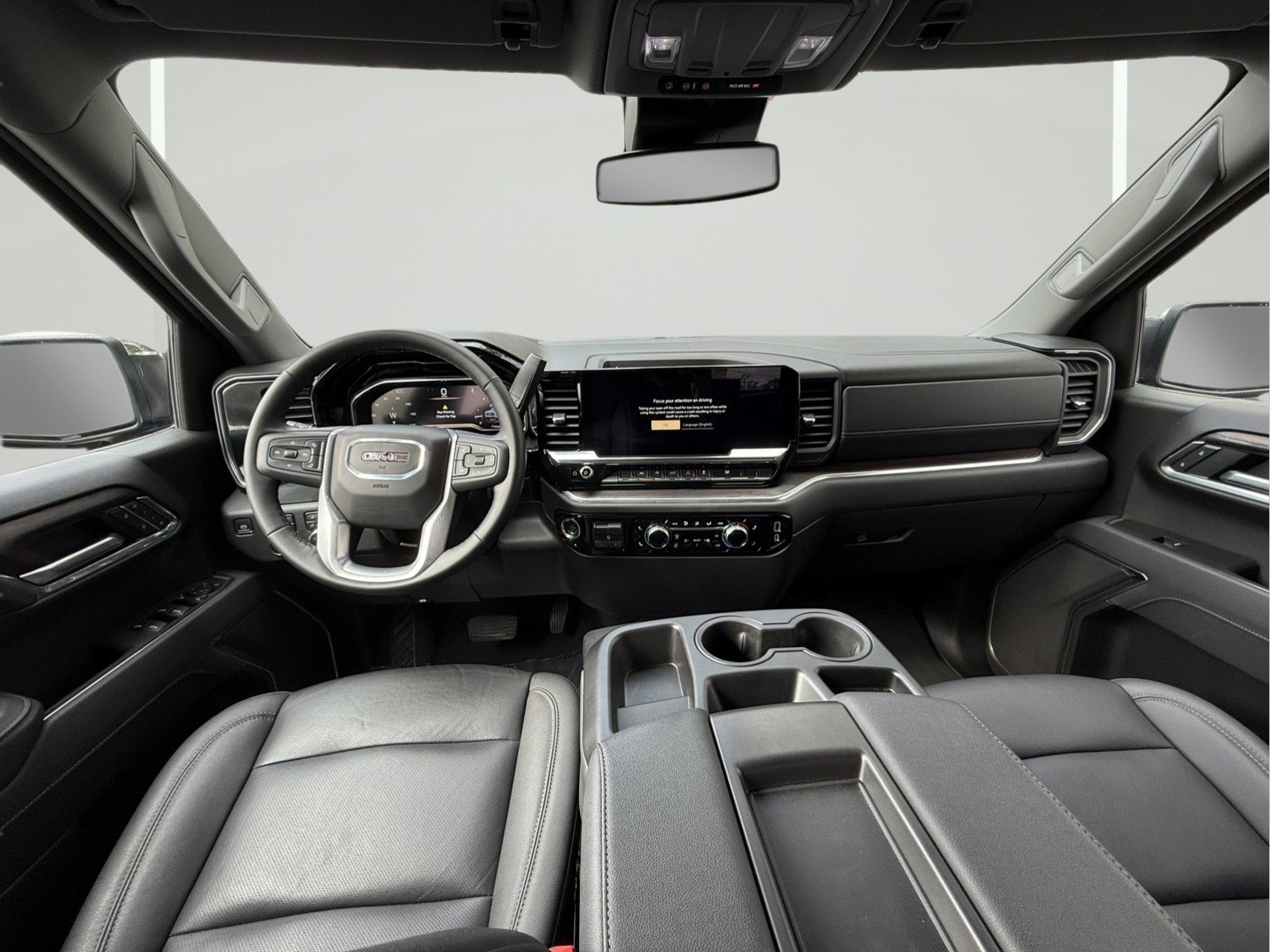 Certified 2025 GMC Sierra 1500 SLT image 3