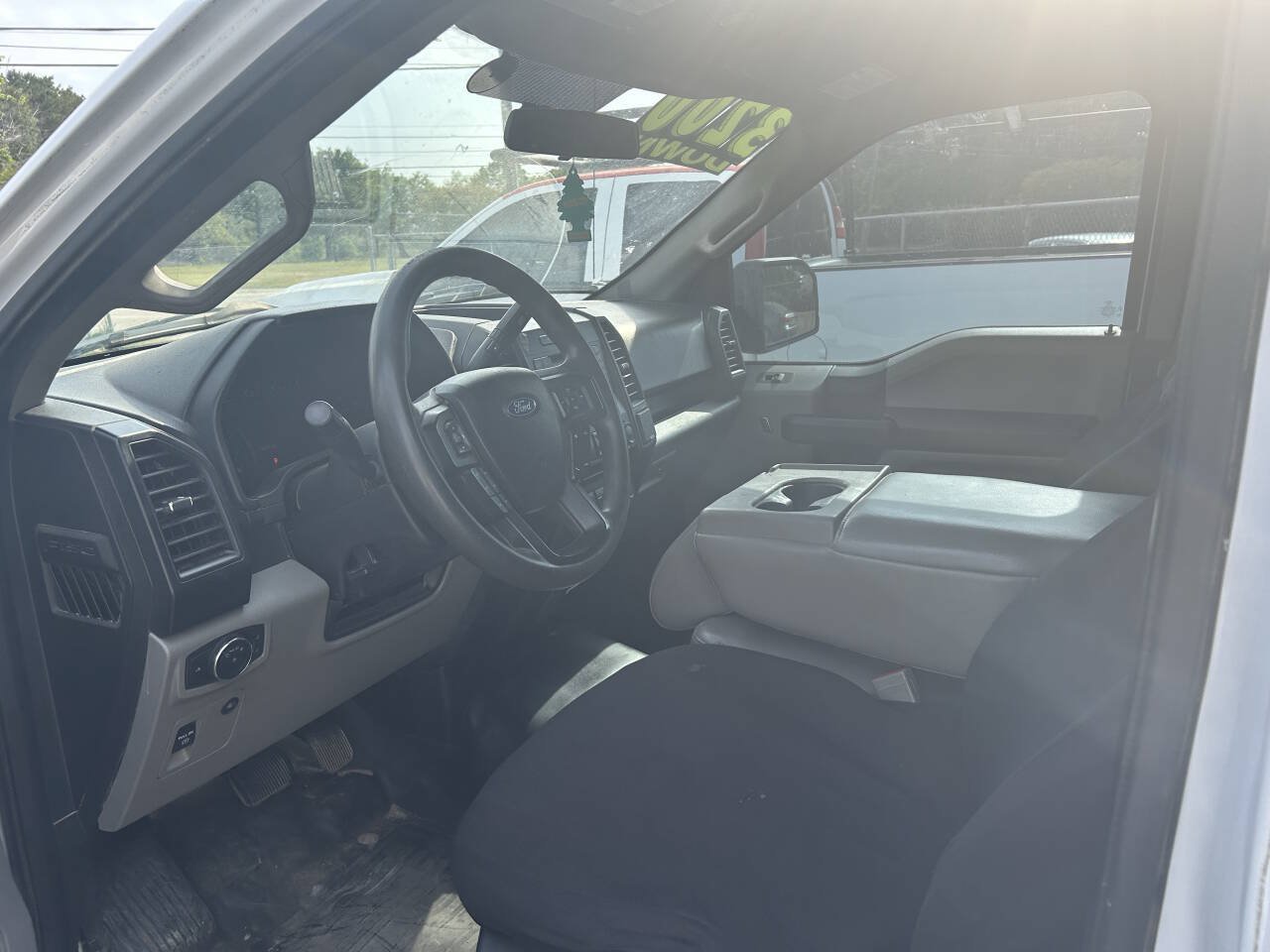 Used 2018 Ford F150 XL w/ Equipment Group 101A Mid RWD image 4