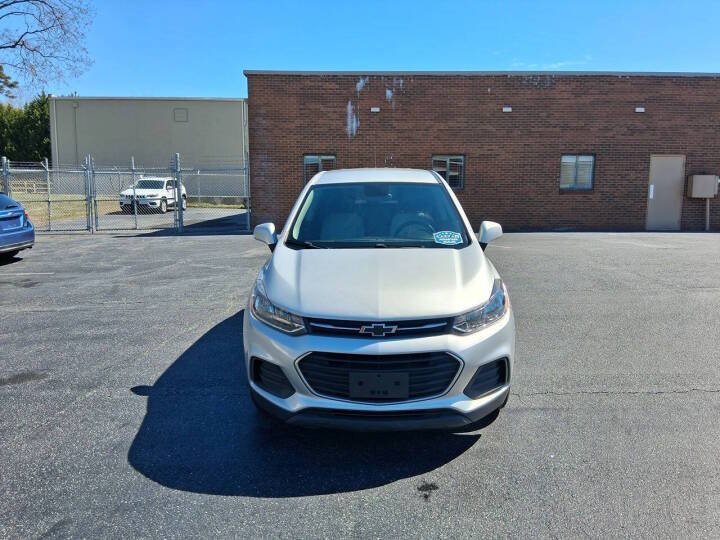 Used 2020 Chevrolet Trax LS w/ Tint and Cruise Package AWD/4WD image 2