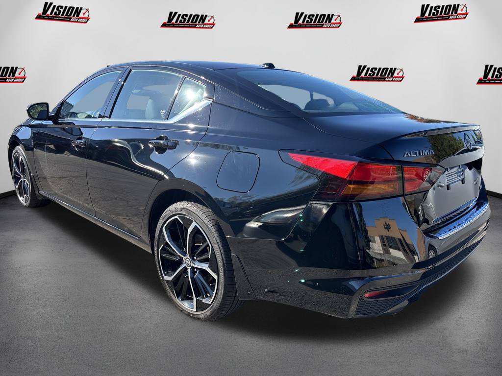 Certified 2023 Nissan Altima 2.5 SR w/ SR Premium Package AWD/4WD image 7