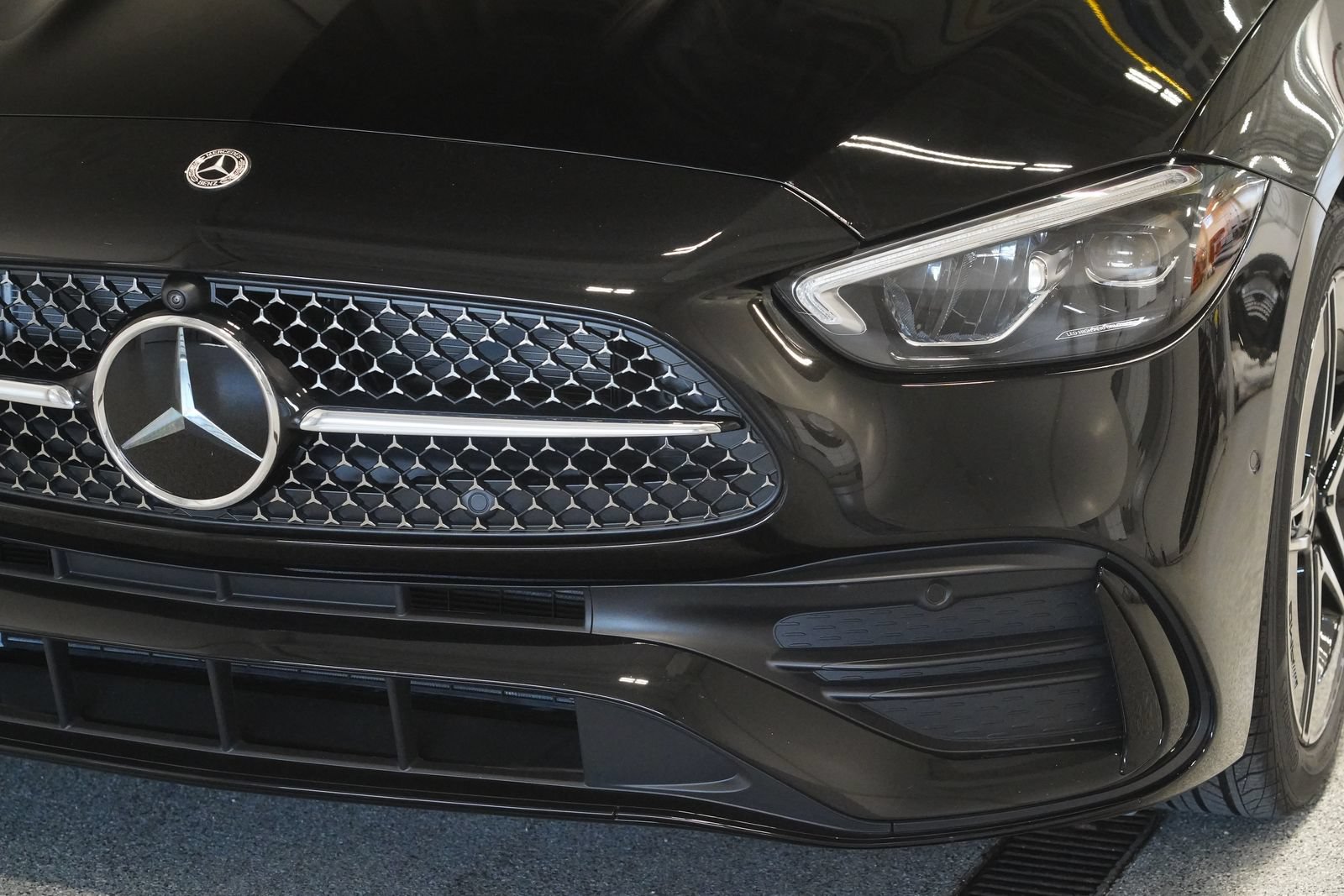 New 2026 Mercedes-Benz C 300 4MATIC Sedan image 8