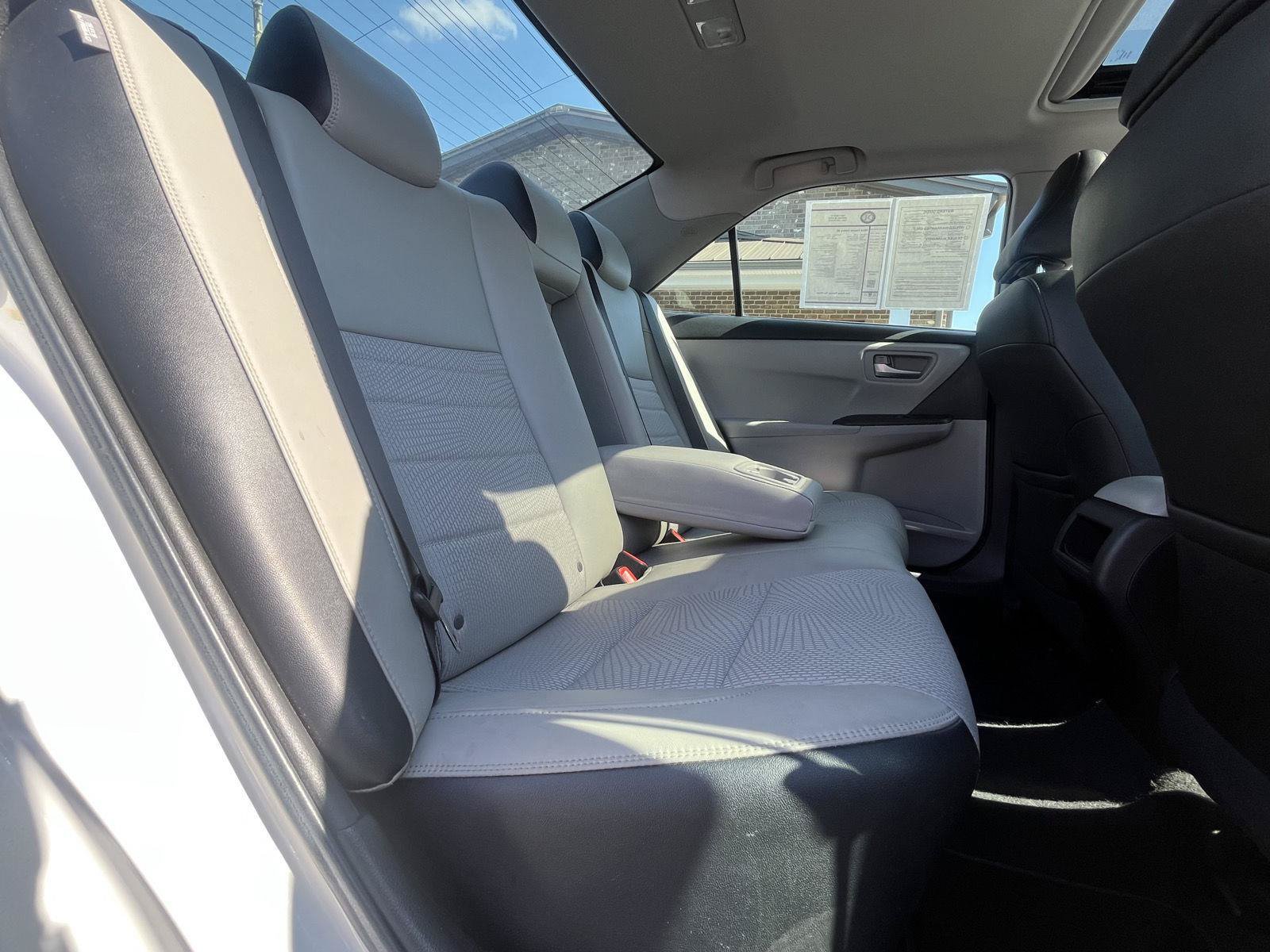 Used 2016 Toyota Camry SE w/ Moonroof Package FWD image 40