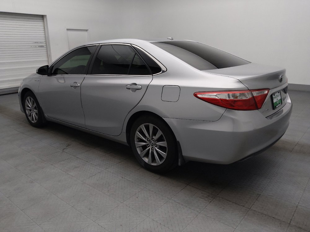 Used 2015 Toyota Camry XLE w/ Moonroof Package FWD image 3