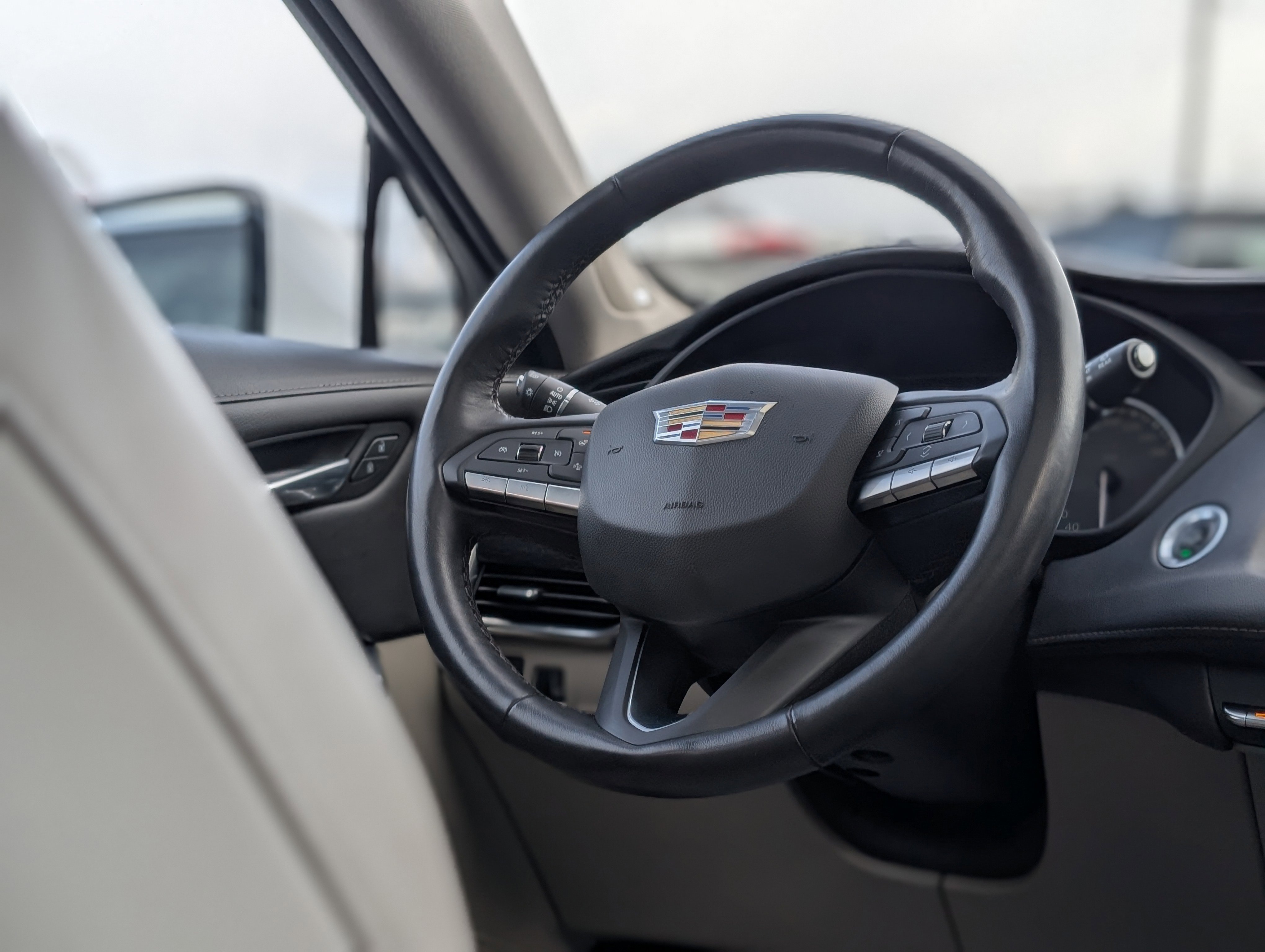 Used 2022 Cadillac XT4 Premium Luxury w/ Sun And Sound Package image 17