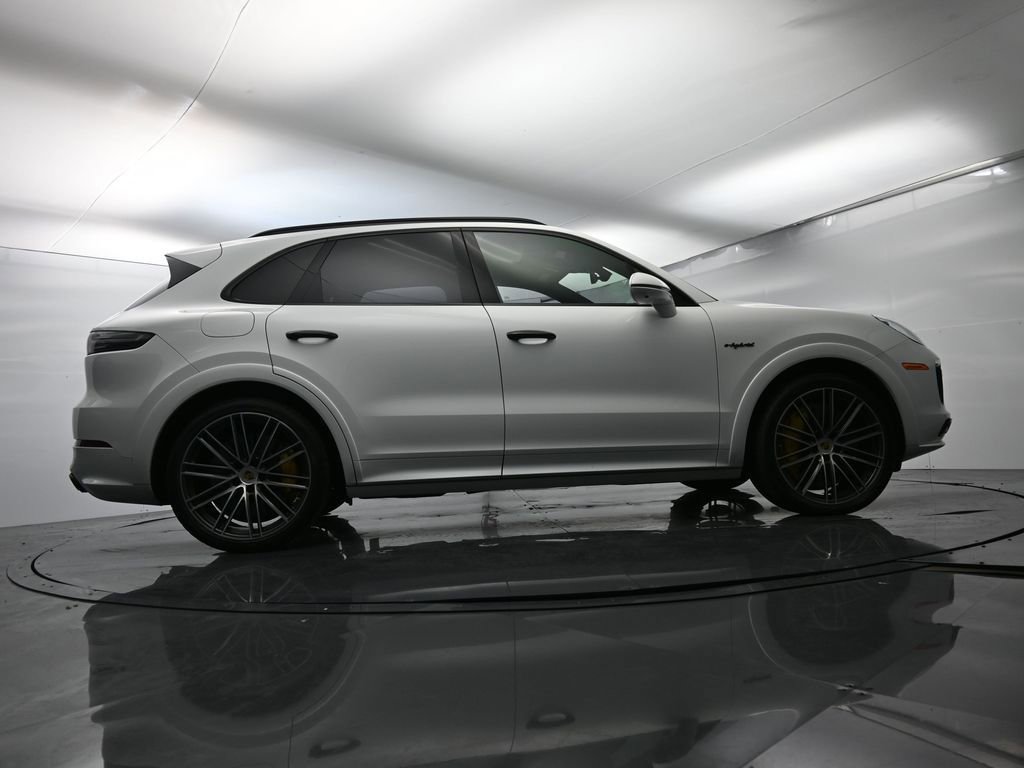 Certified 2022 Porsche Cayenne Turbo S image 57
