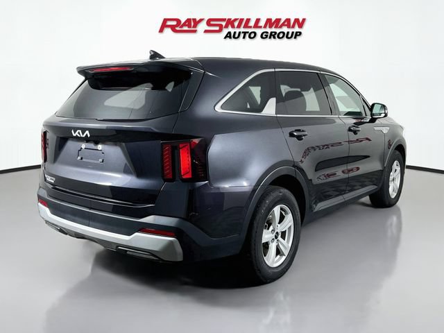 Used 2025 Kia Sorento LX FWD image 7