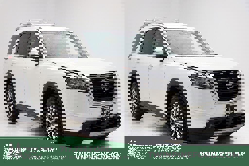 Used 2024 Nissan Pathfinder SL
