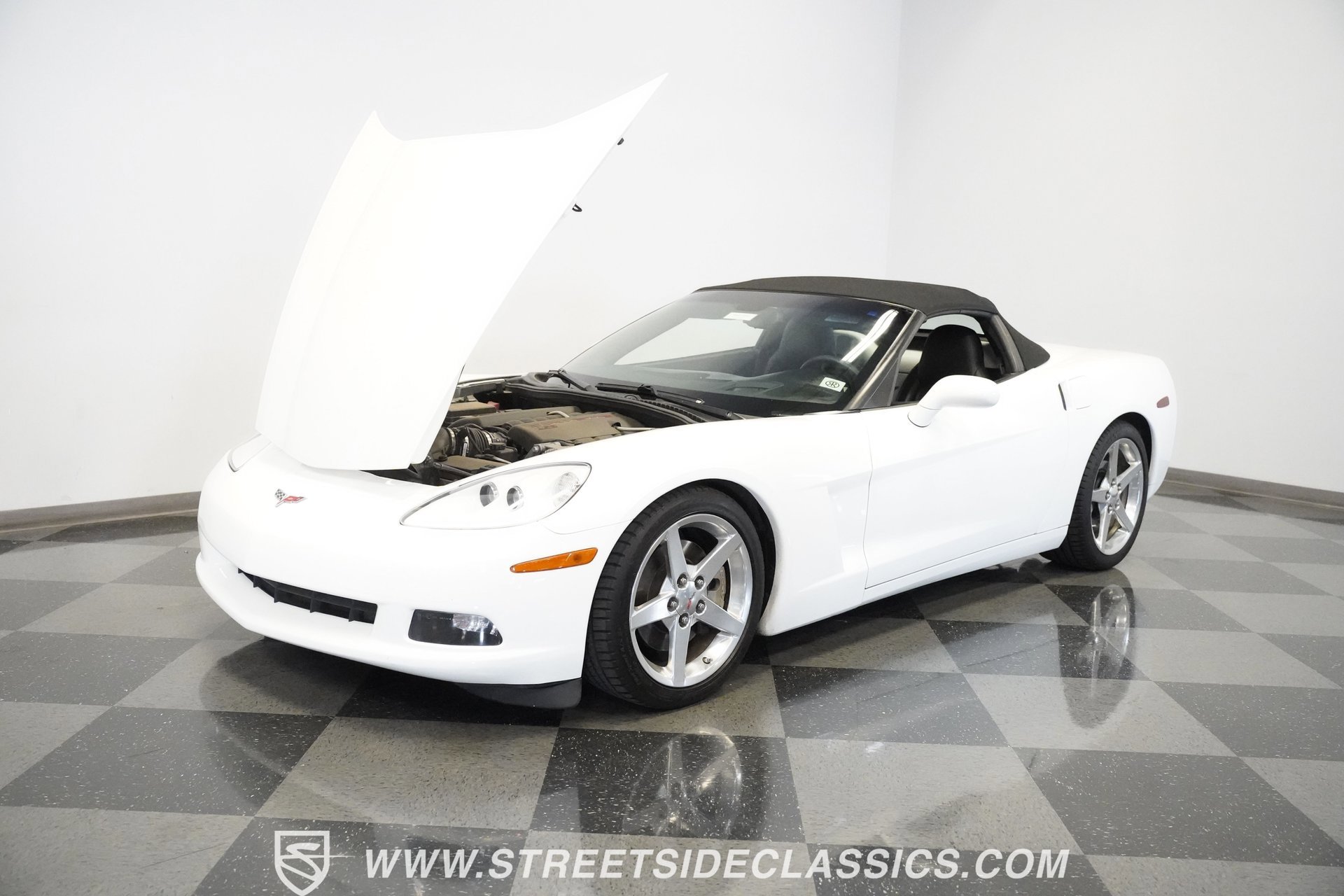 Used 2005 Chevrolet Corvette Convertible w/ Preferred Equipment Group image 27