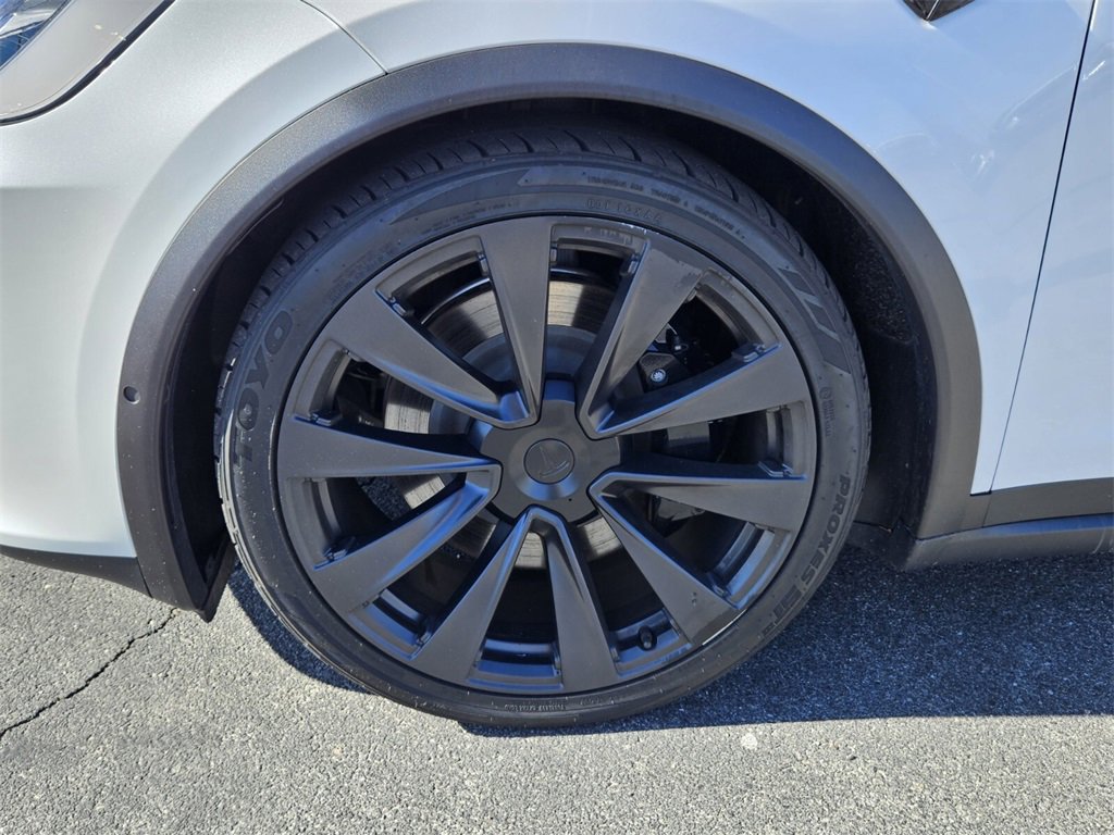 Used 2022 Tesla Model X image 9