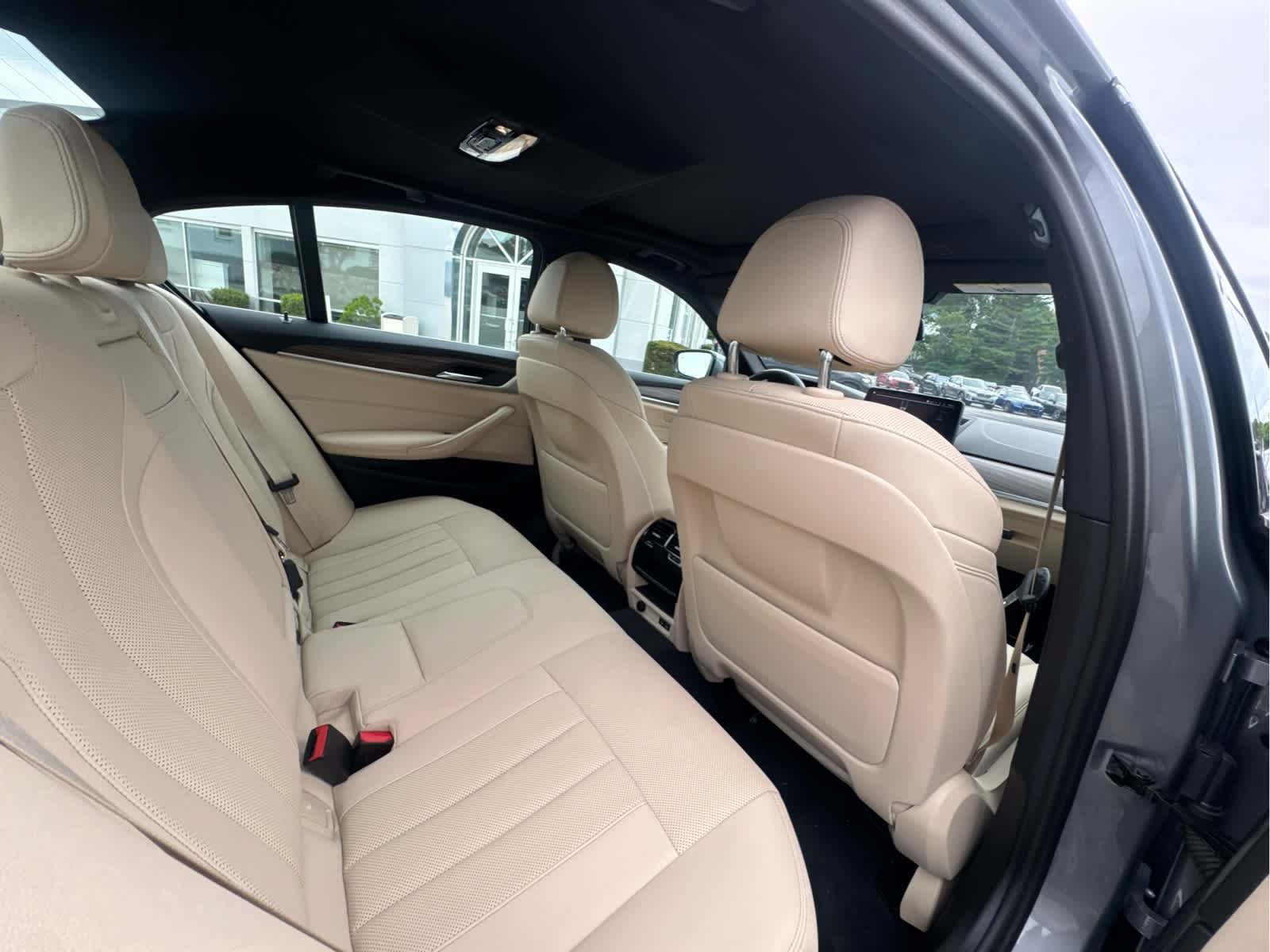 Used 2023 BMW 530i xDrive w/ Convenience Package AWD/4WD image 23