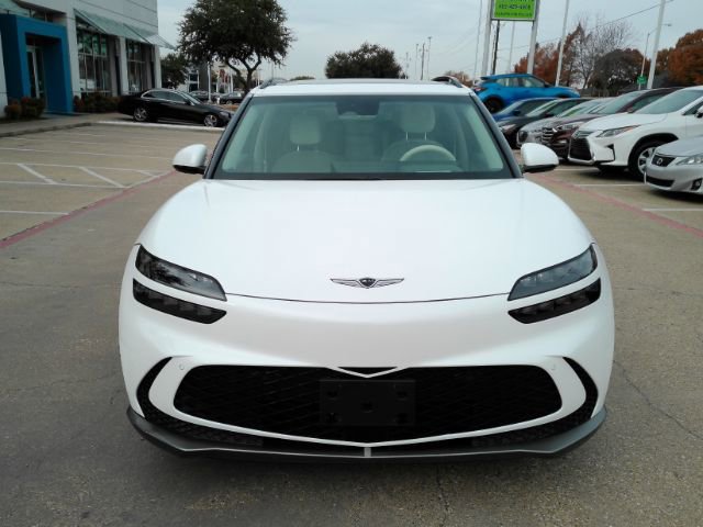 Used 2024 Genesis GV60 RWD image 2