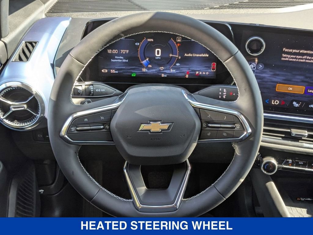 New 2025 Chevrolet Equinox EV LT AWD/4WD image 18