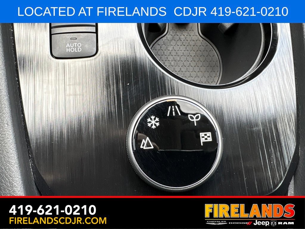Used 2023 Nissan Rogue S AWD/4WD image 23