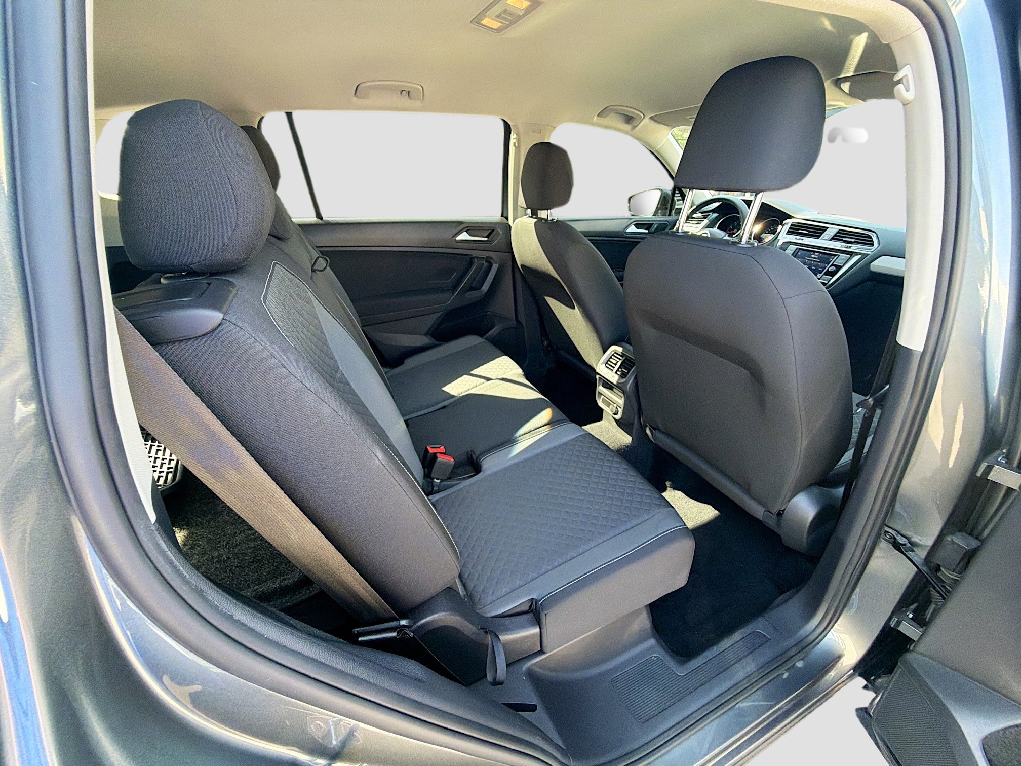 Used 2021 Volkswagen Tiguan S image 28