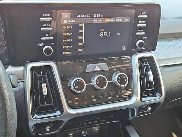 Used 2021 Kia Sorento LX FWD image 22