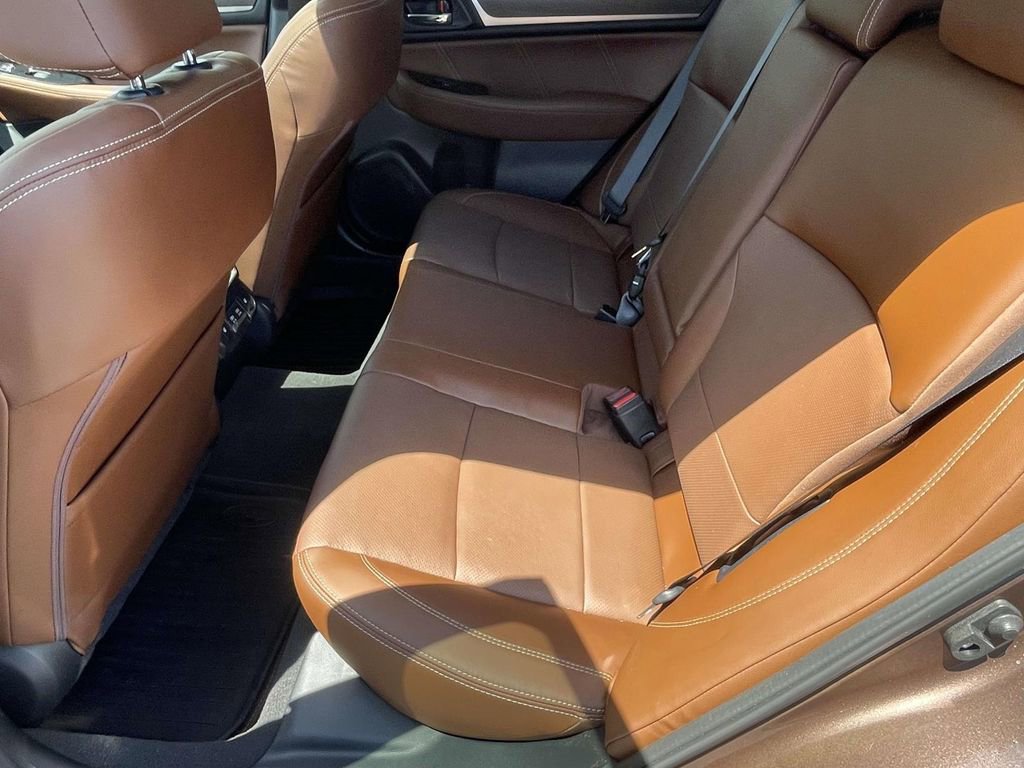 Used 2019 Subaru Outback 2.5i Touring w/ Popular Package #3A AWD/4WD image 11