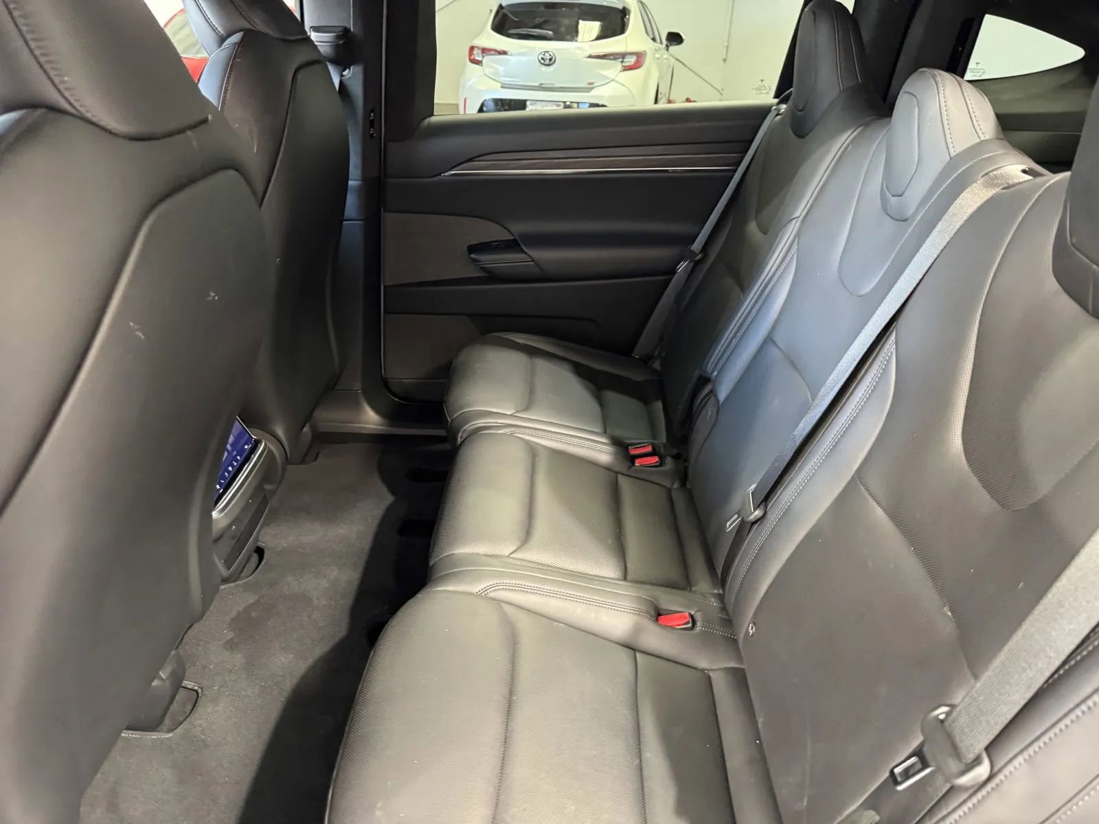 Used 2023 Tesla Model X image 9
