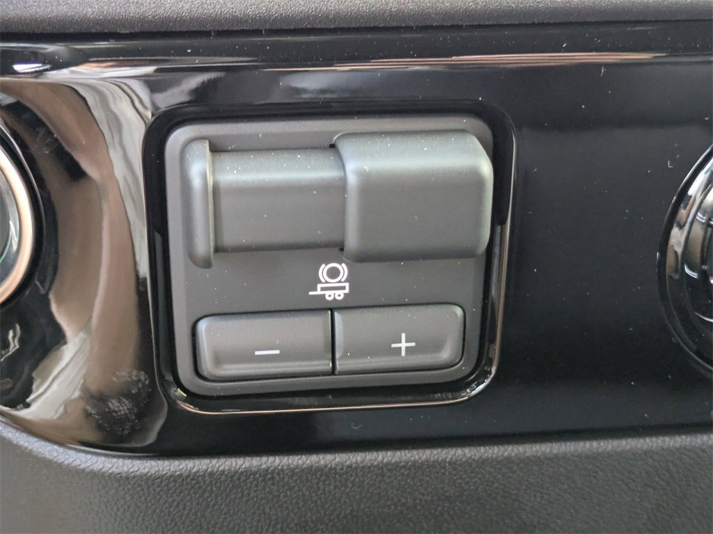 New 2026 GMC Sierra 2500 SLE image 26