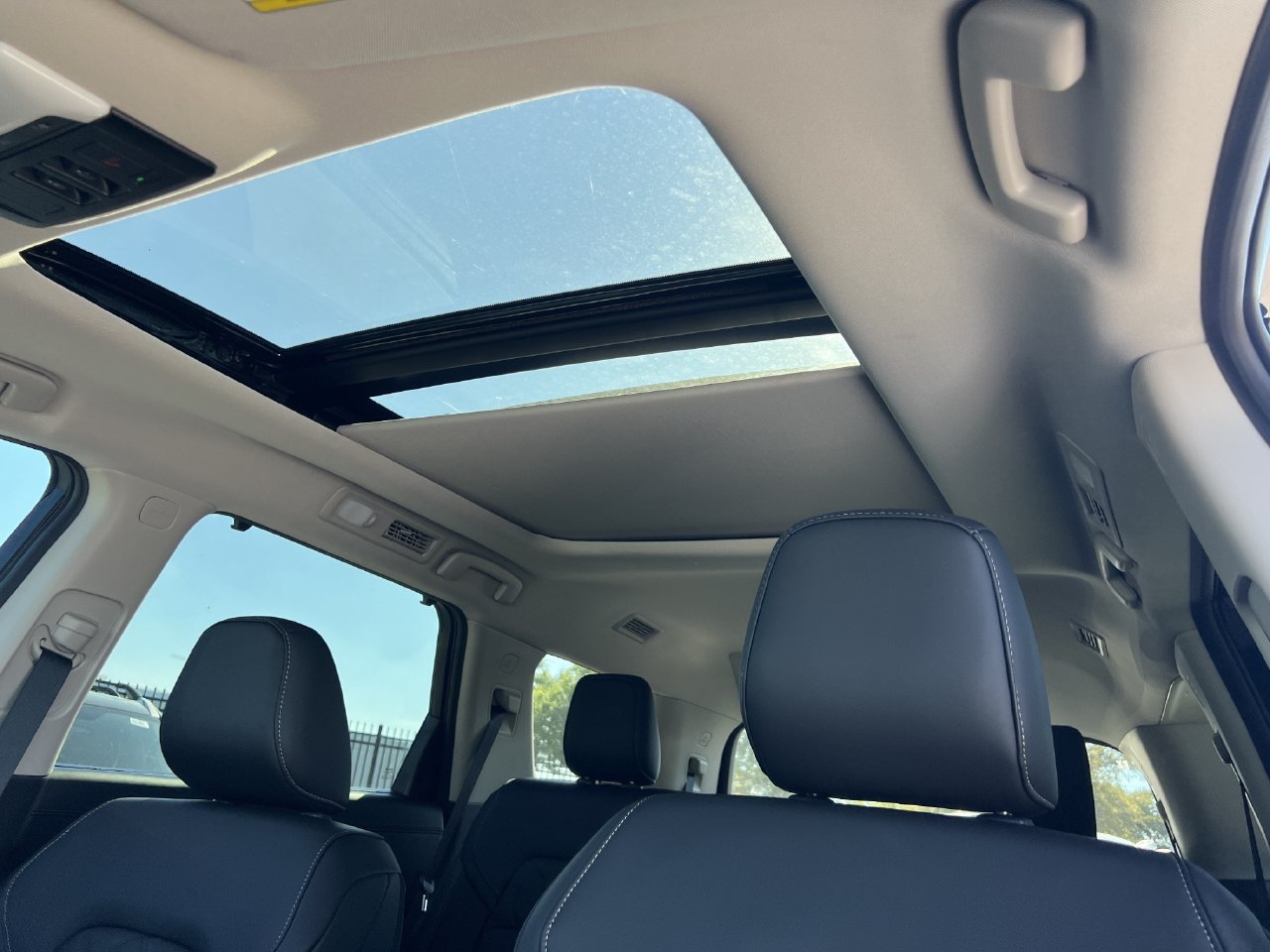 New 2026 Nissan Pathfinder Platinum FWD image 14