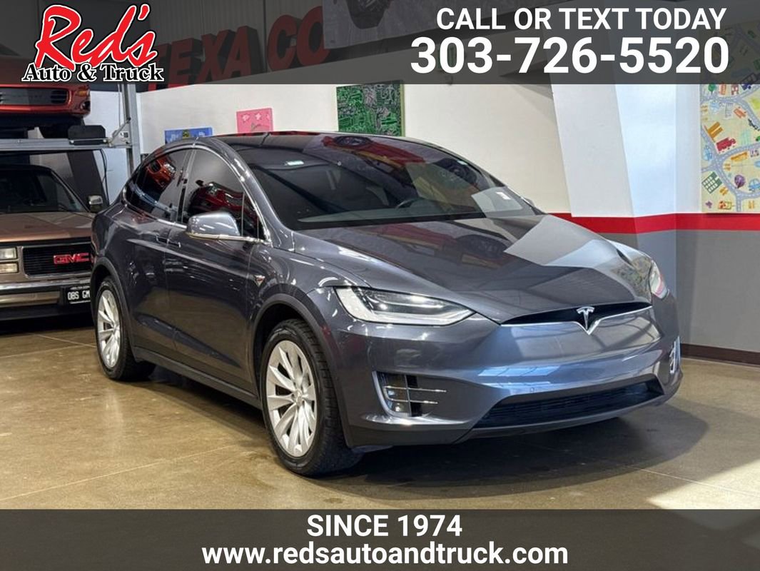 Used 2020 Tesla Model X image 1