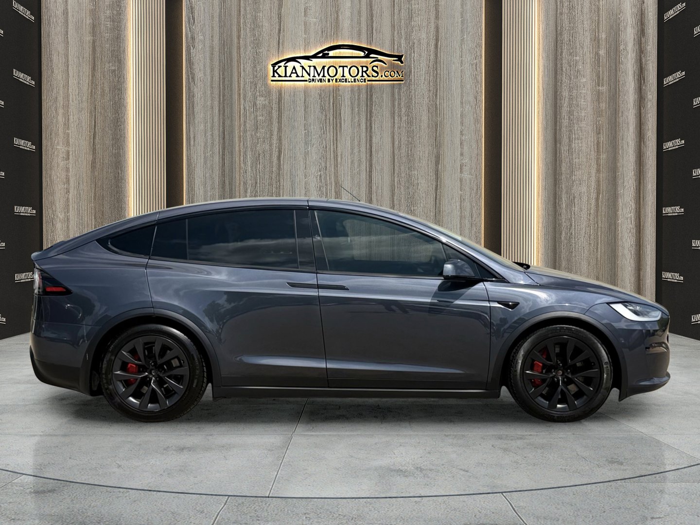 Used 2023 Tesla Model X Plaid image 12