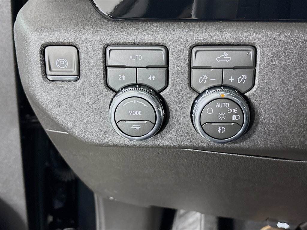 New 2026 GMC Sierra 1500 Elevation w/ Max Trailering Package AWD/4WD image 10