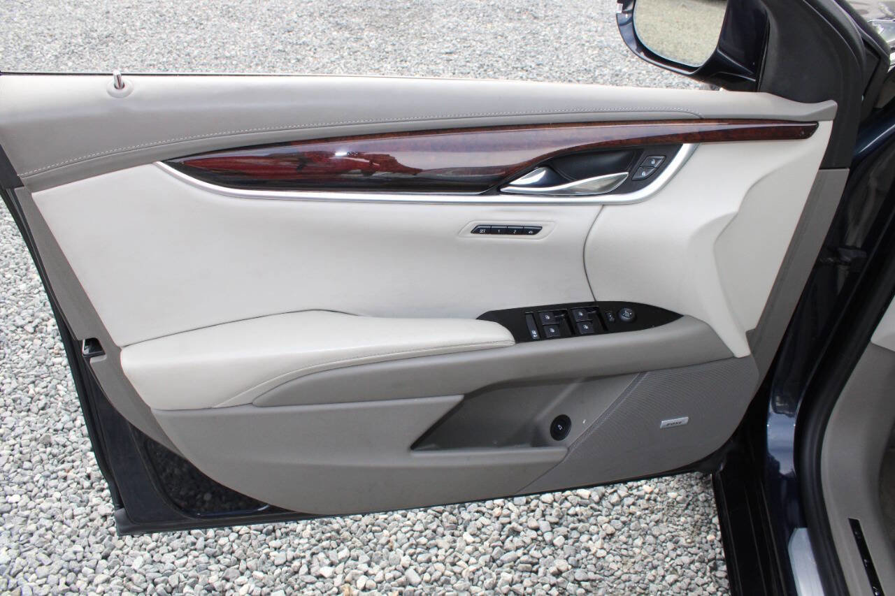 Used 2013 Cadillac XTS Platinum image 22