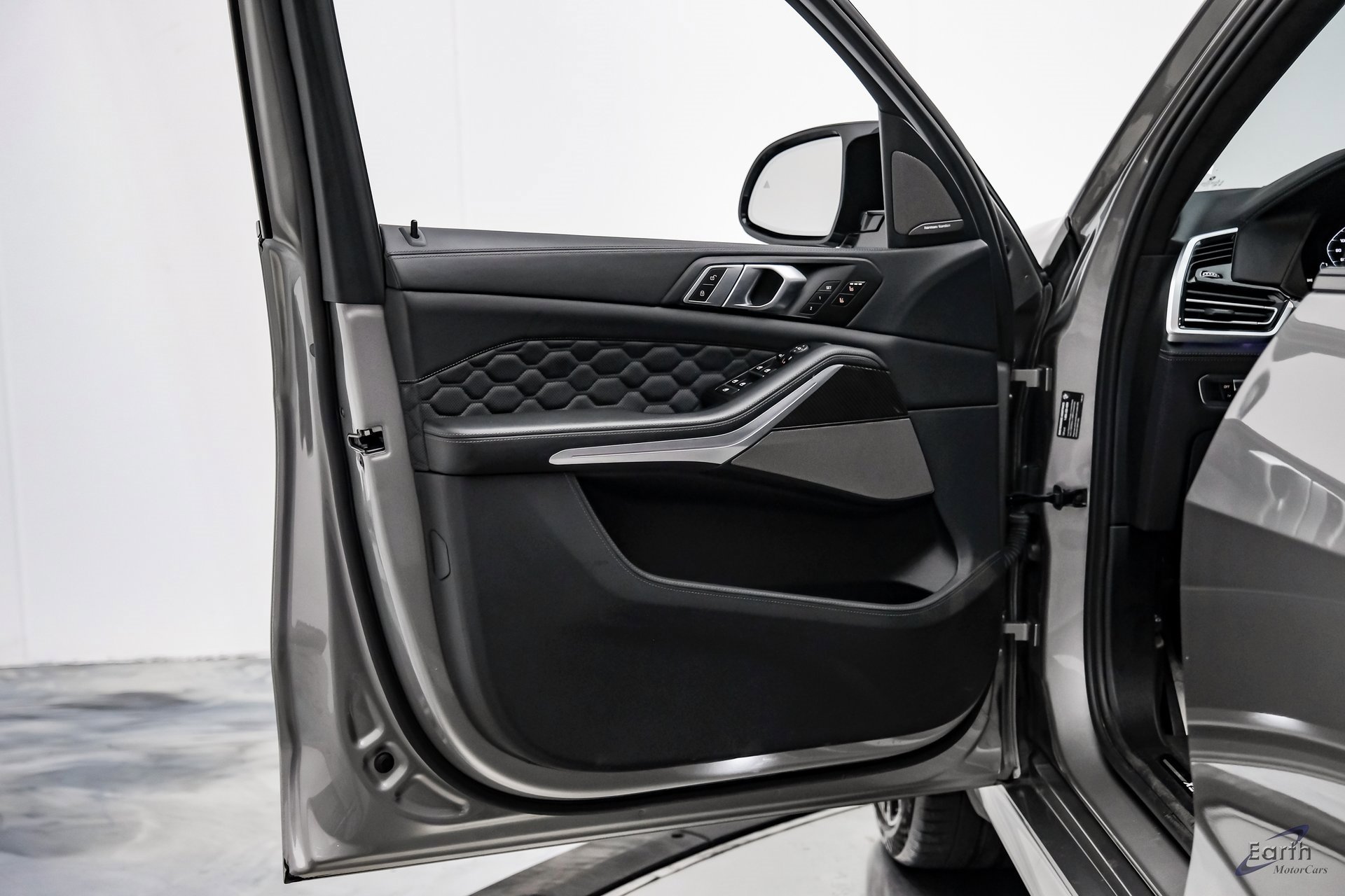 Used 2022 BMW X5 M w/ Competition Package 2 image 78