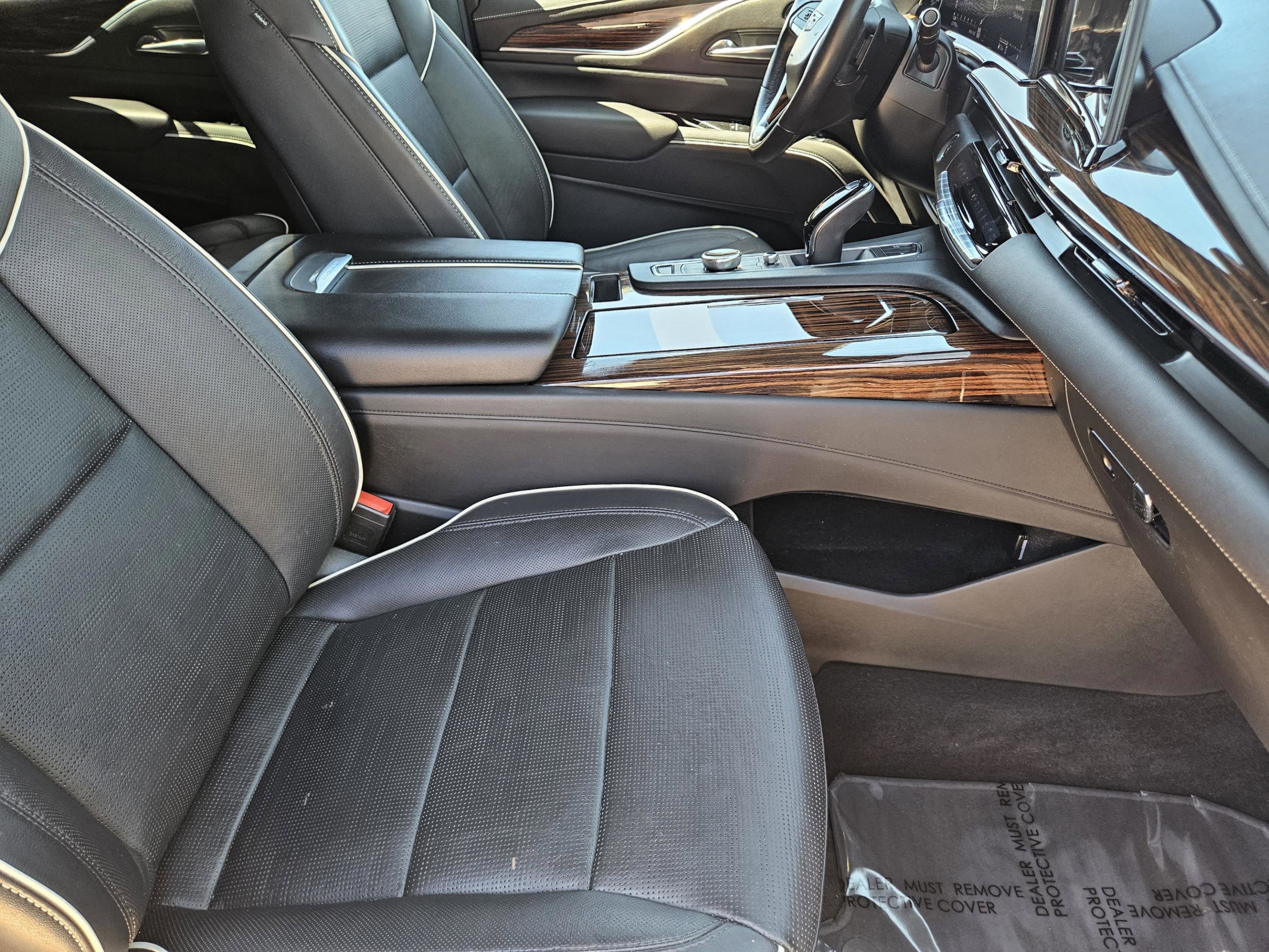 Used 2021 Cadillac Escalade Premium Luxury image 6