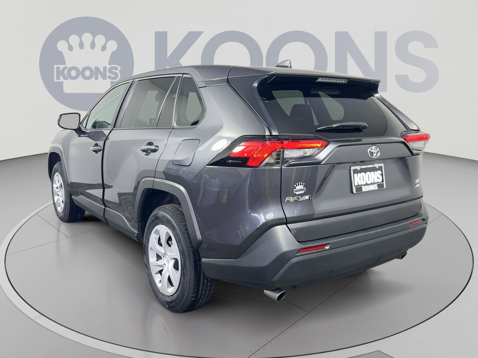 Used 2025 Toyota RAV4 LE AWD/4WD image 4