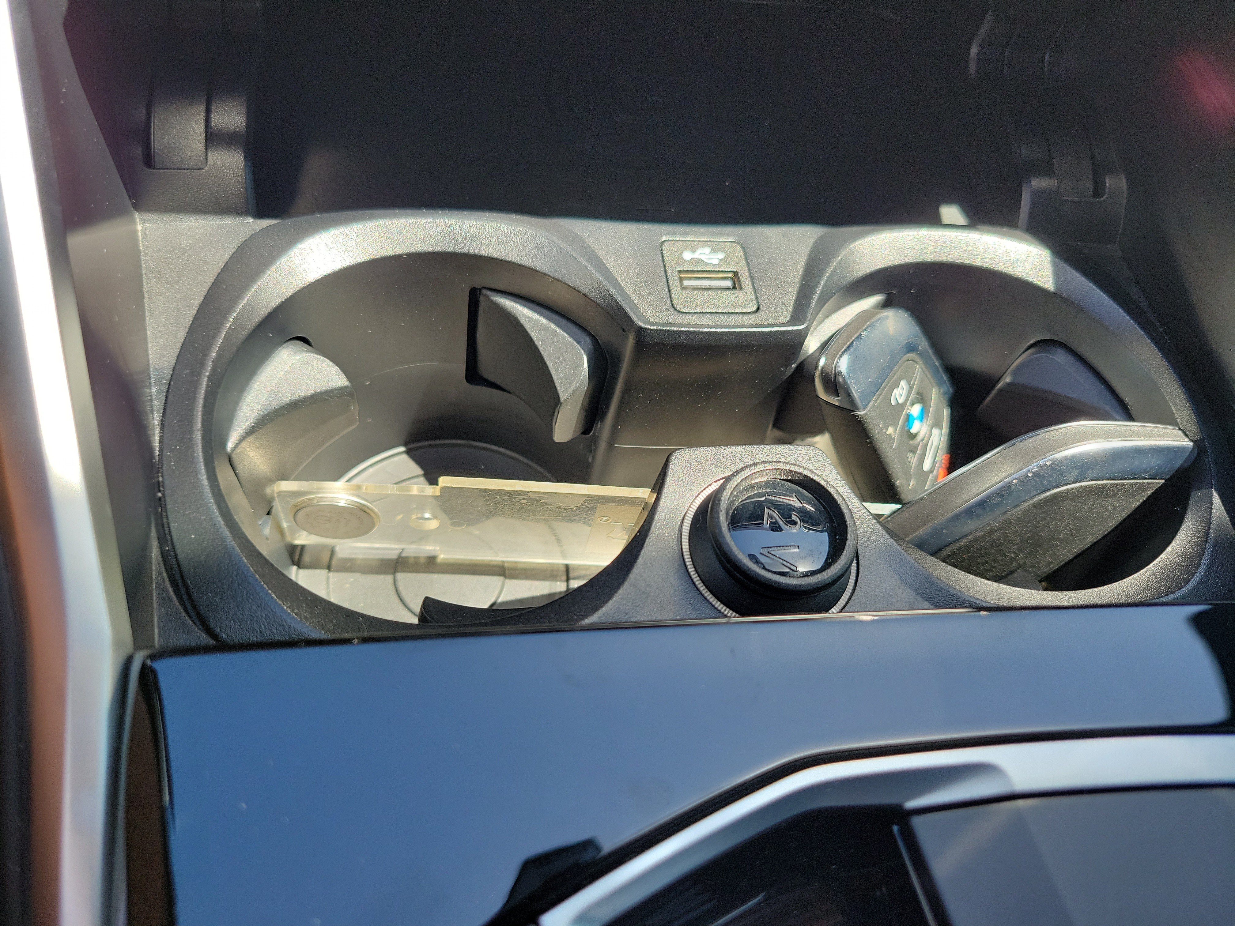 Used 2024 BMW 330i Sedan w/ Convenience Package RWD image 25