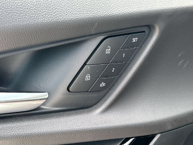 New 2027 Chevrolet Equinox RS w/ Safety and Technology Package FWD image 23