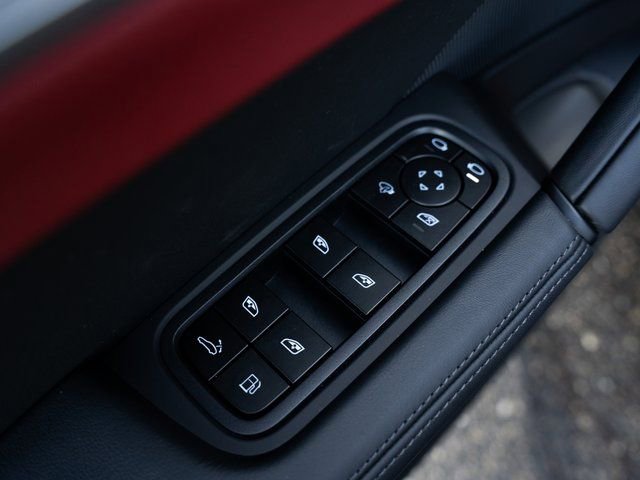 New 2026 Porsche Cayenne E-Hybrid AWD/4WD image 16