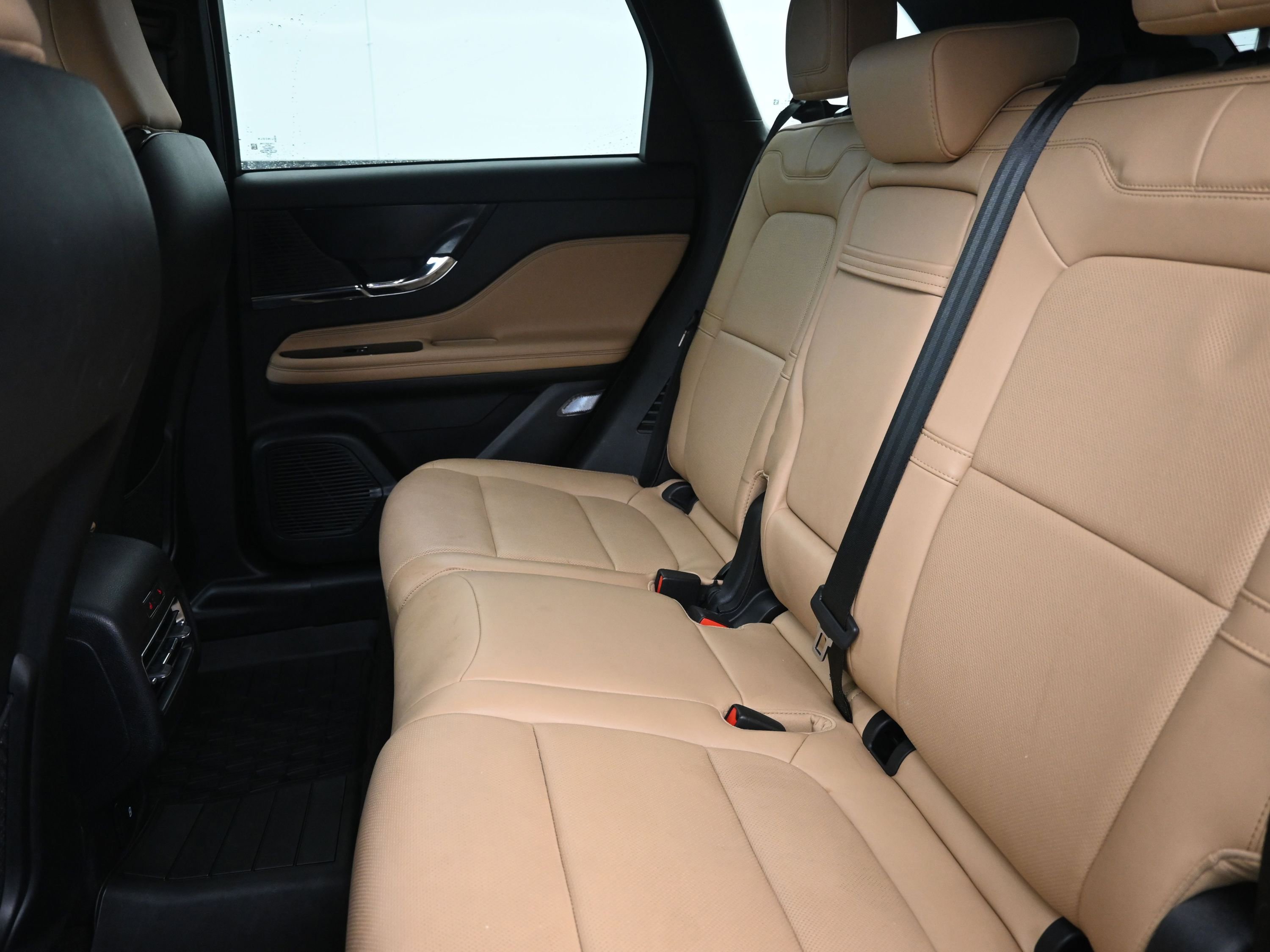Used 2022 Lincoln Corsair Reserve w/ Equipment Group 201A image 22