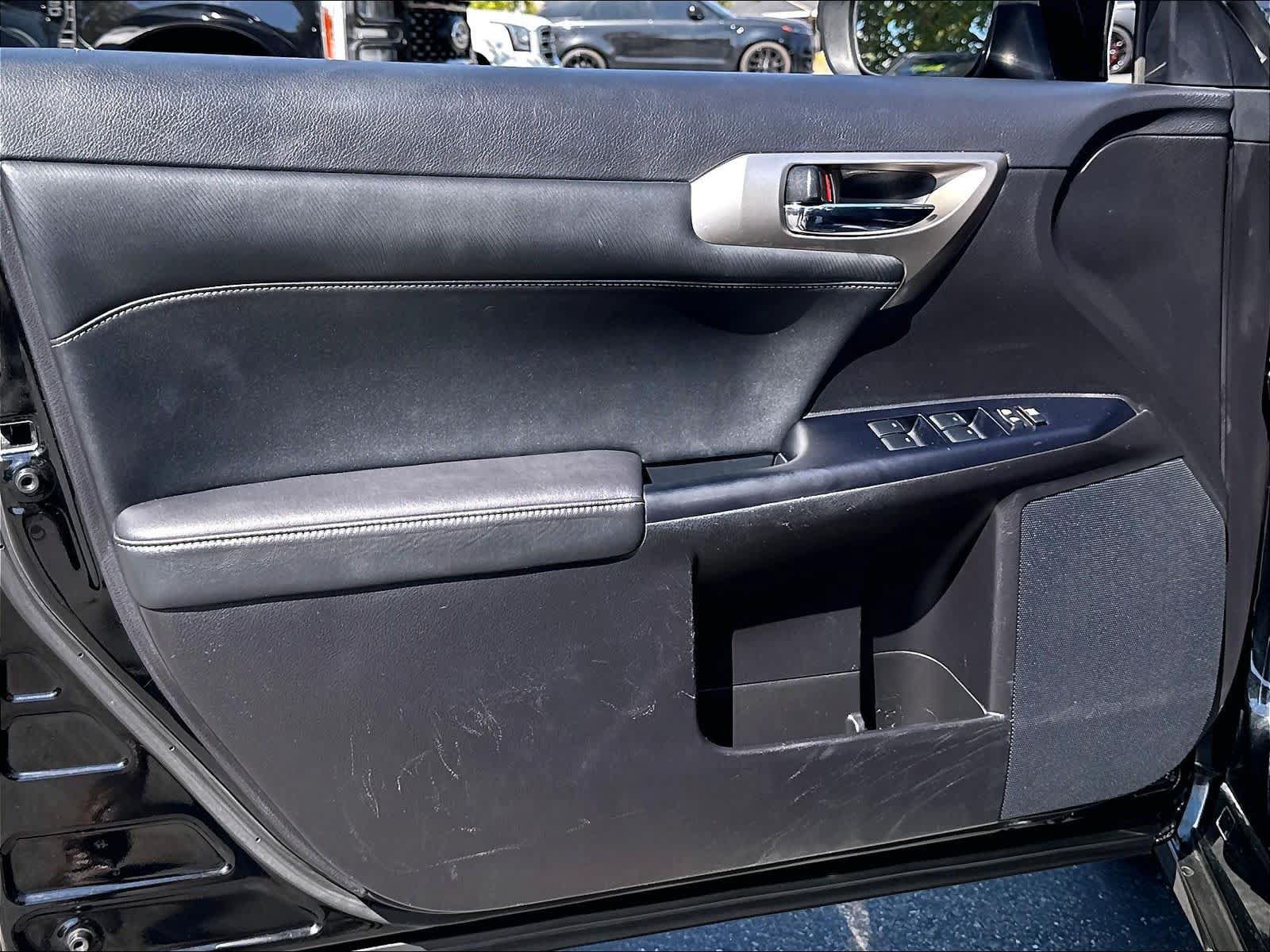 Used 2016 Lexus CT 200h w/ Accessory Package 2 FWD image 25
