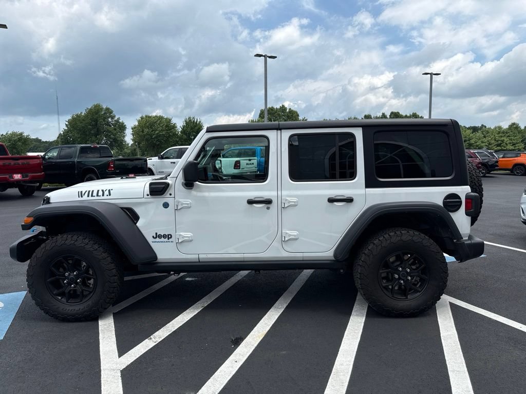 Used 2024 Jeep Wrangler Unlimited AWD/4WD image 5