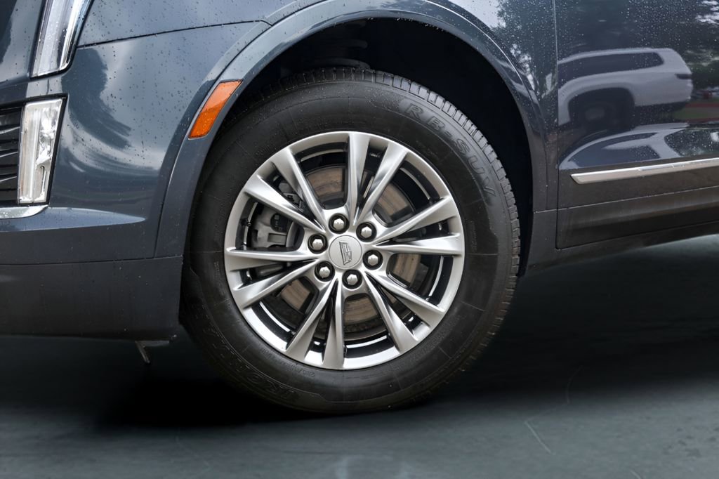 Used 2021 Cadillac XT5 Premium Luxury FWD image 4