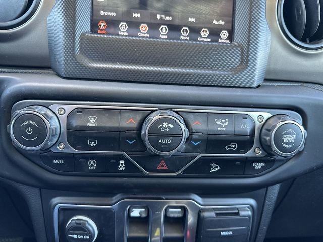 Used 2020 Jeep Wrangler Sport AWD/4WD image 19