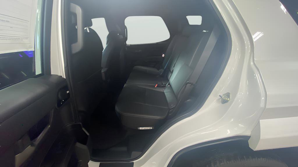 Used 2025 Toyota 4Runner Limited AWD/4WD image 22