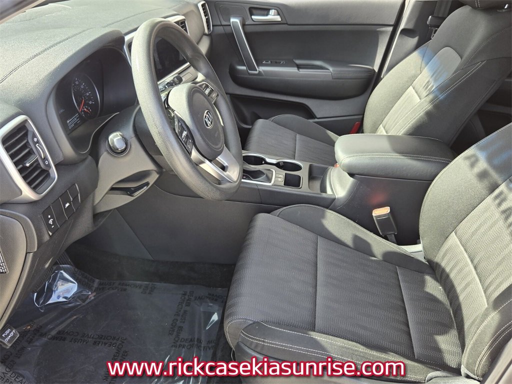 Used 2020 Kia Sportage LX image 11