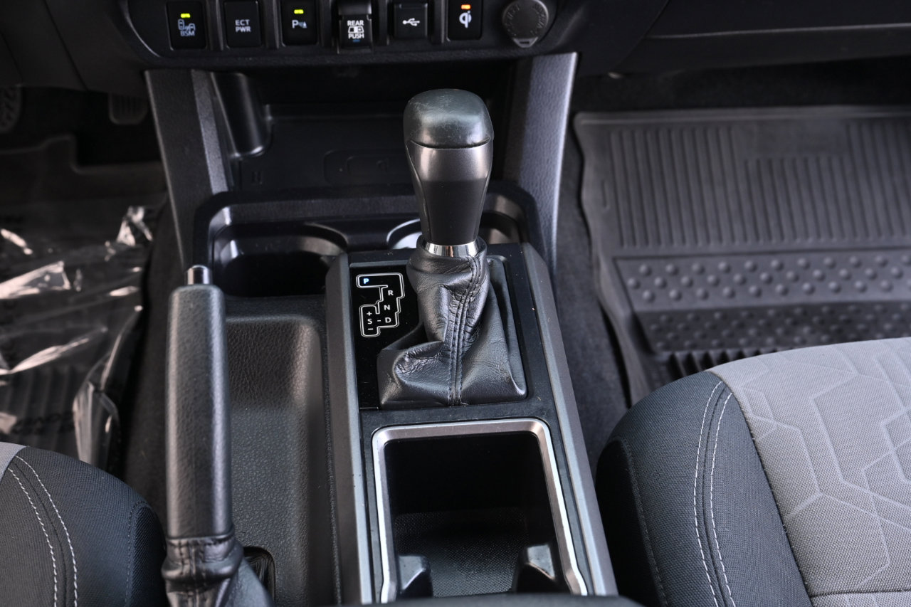 Used 2021 Toyota Tacoma TRD Off-Road w/ Technology Package image 20