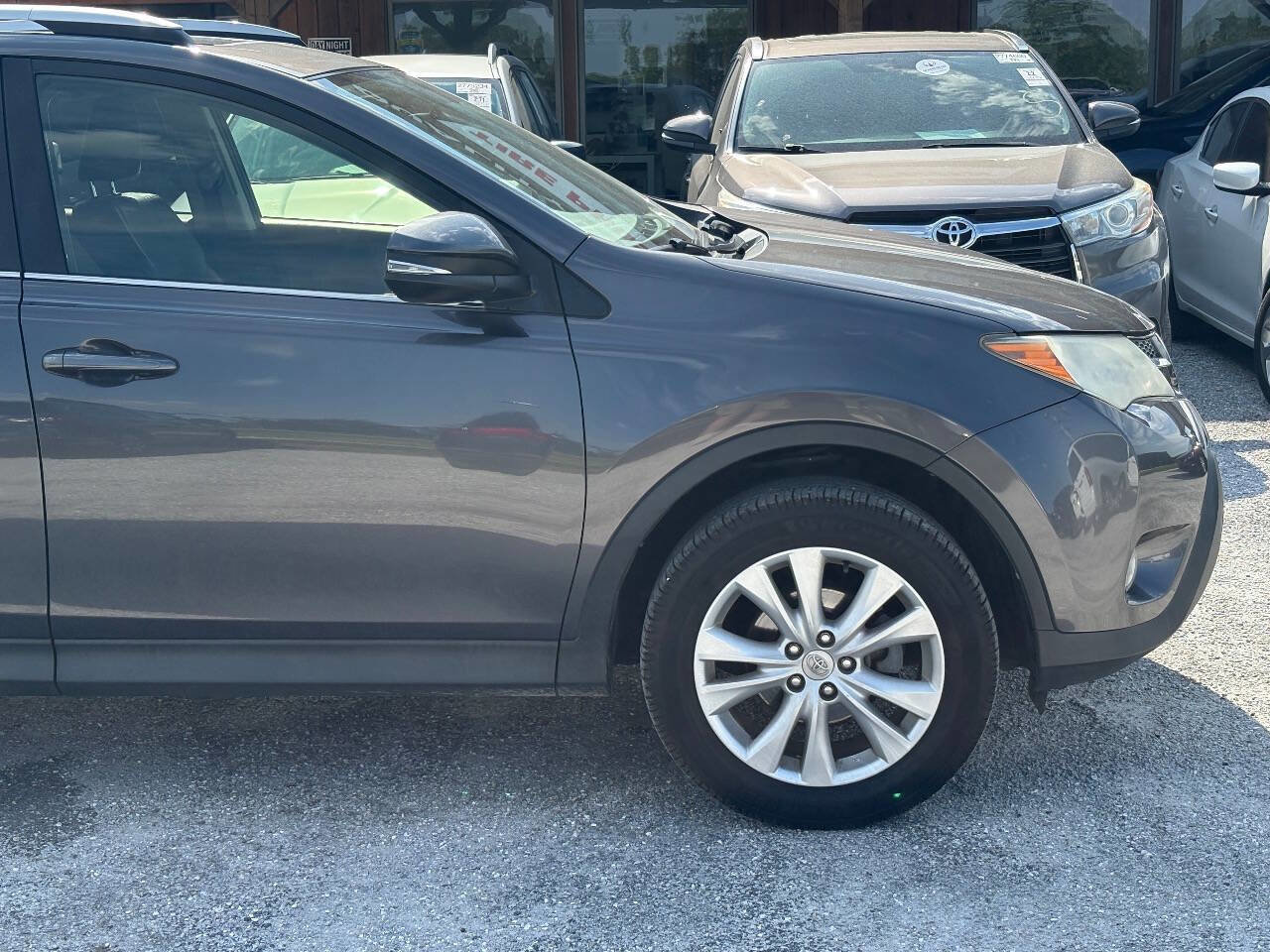 Used 2013 Toyota RAV4 Limited AWD/4WD image 17