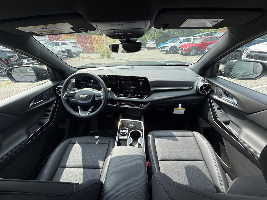 New 2027 Chevrolet Equinox LT w/ Convenience Package II FWD image 23
