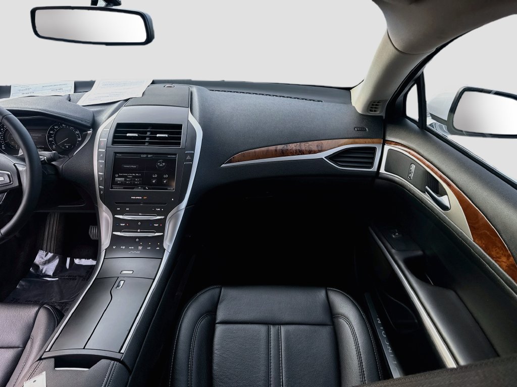 Used 2016 Lincoln MKZ FWD image 22