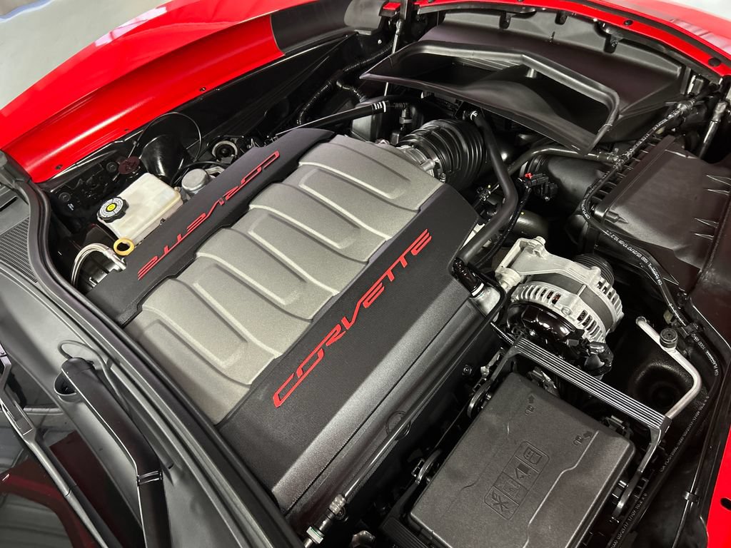Used 2018 Chevrolet Corvette Stingray Coupe w/ 1LT RWD image 23