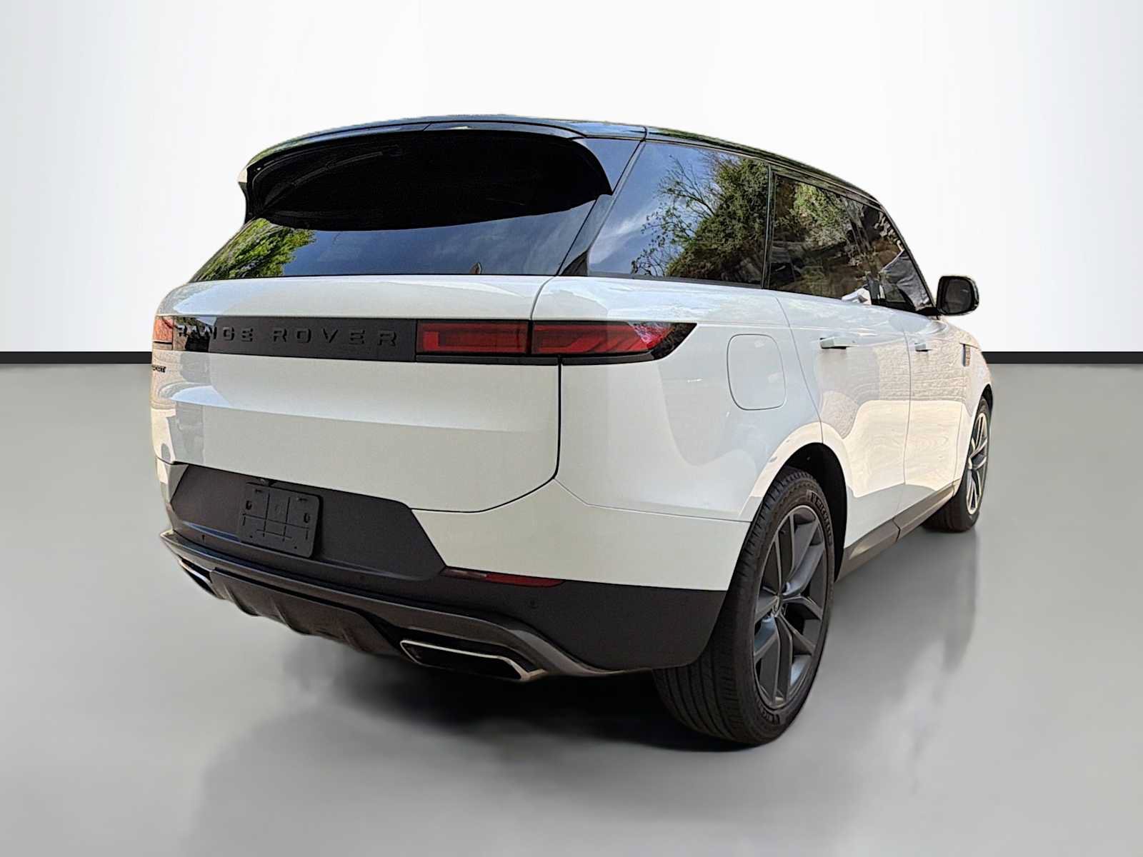 Certified 2024 Land Rover Range Rover Sport SE AWD/4WD image 3
