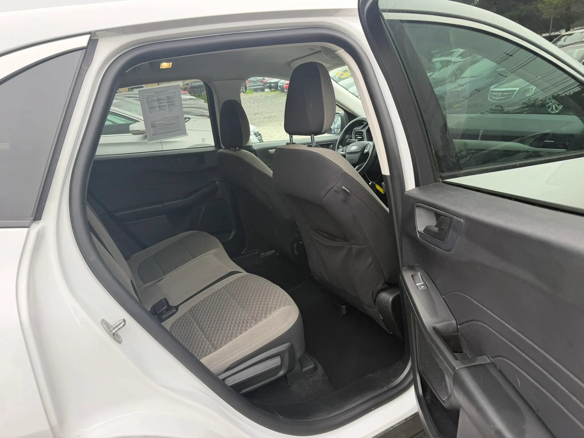 Used 2022 Ford Escape SE AWD/4WD image 27