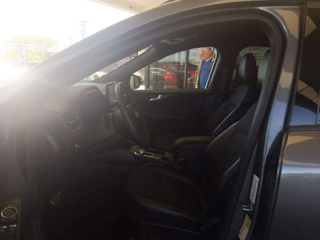 Certified 2023 Ford Escape ST-Line w/ Tech Pack #1 AWD/4WD image 13